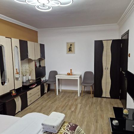 Apartamento Garsoniera Băile Herculane Exterior foto