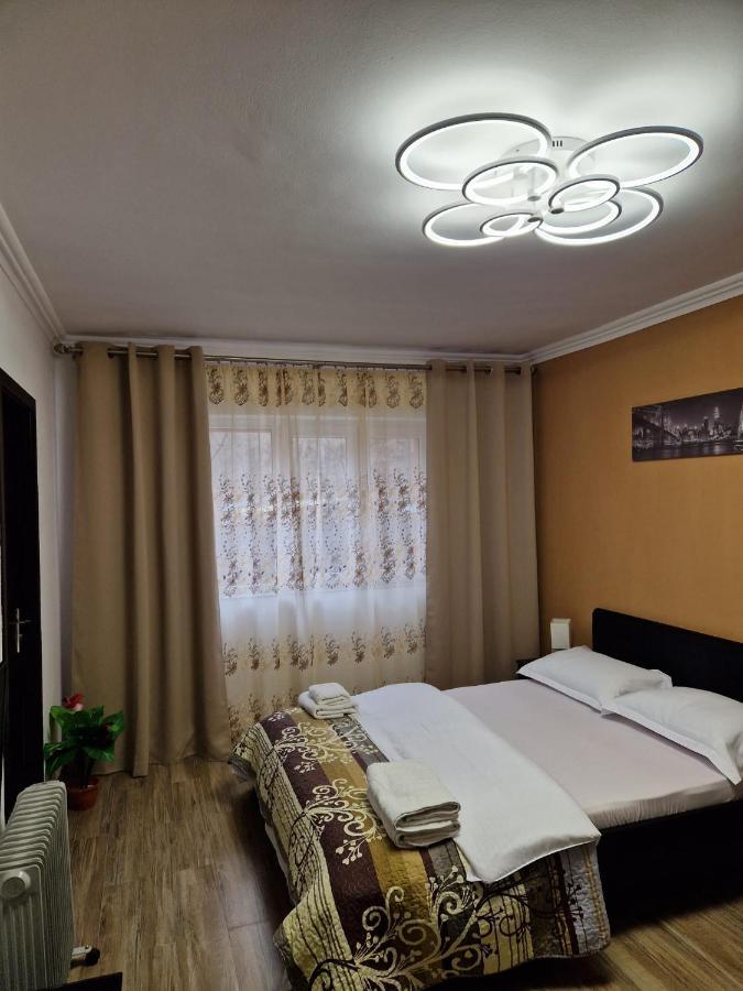 Apartamento Garsoniera Băile Herculane Exterior foto